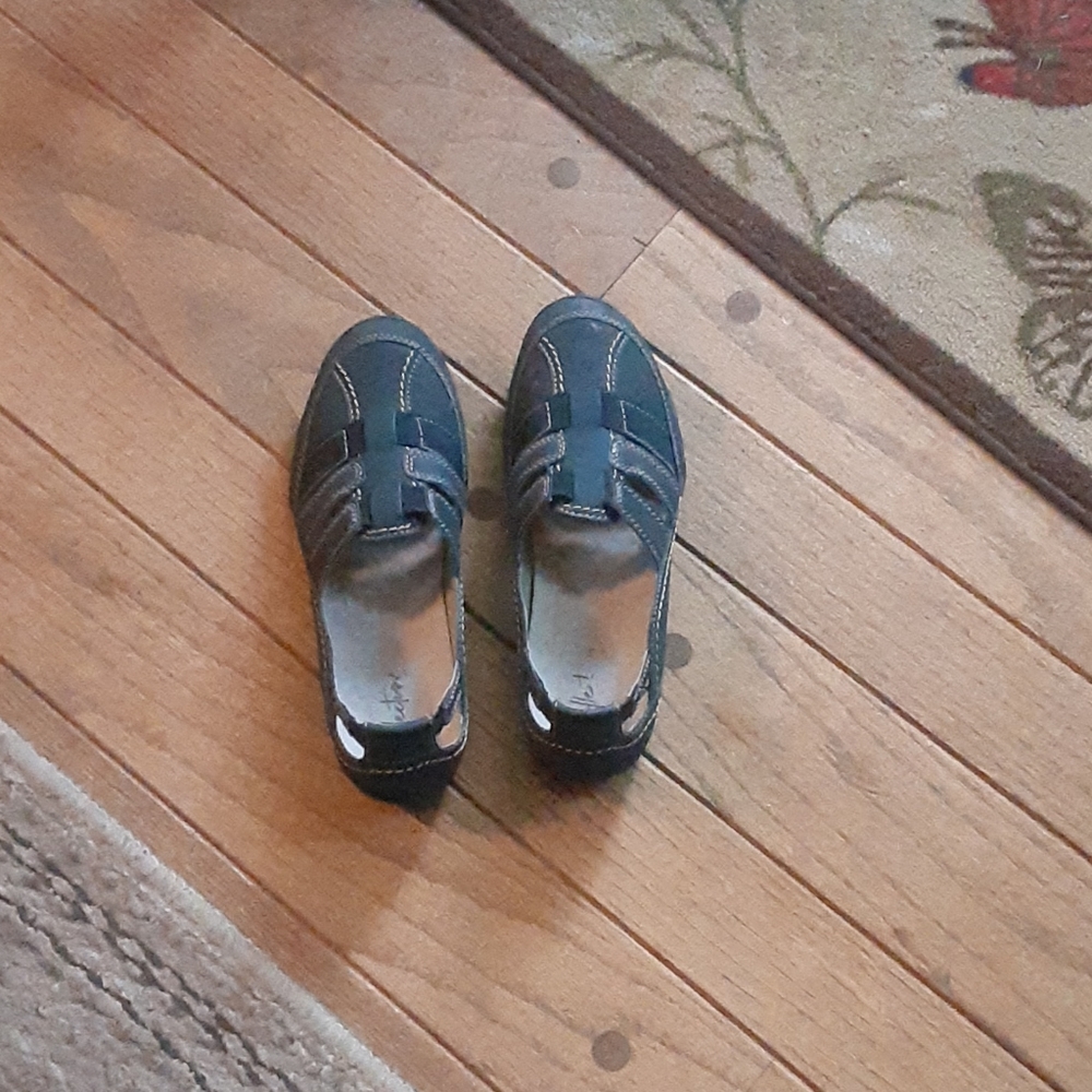Clark's fisherman shoes